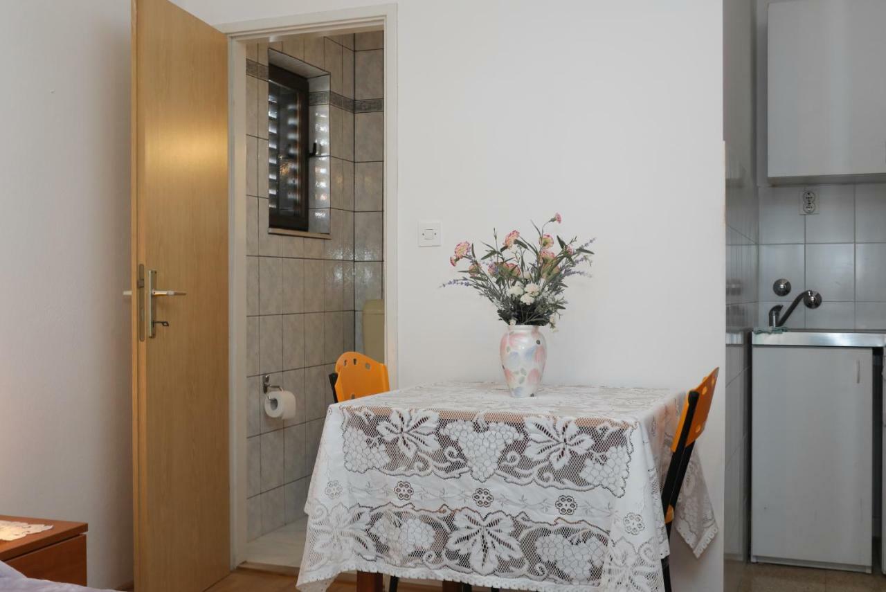 Studio Apartment Ana Супетар Экстерьер фото