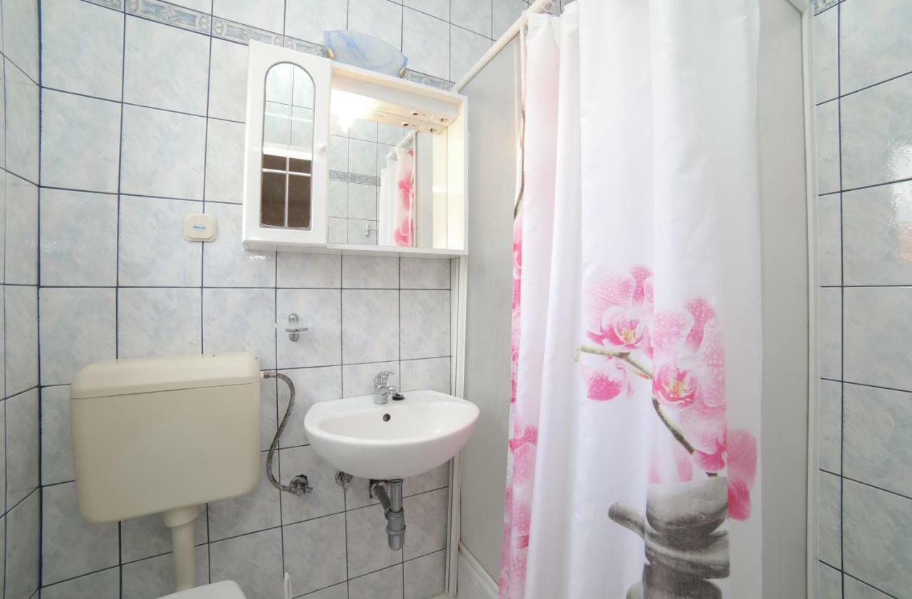 Studio Apartment Ana Супетар Экстерьер фото